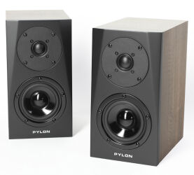 Pylon Audio Sapphire Sat (orzech). Kolumna podstawkowa.