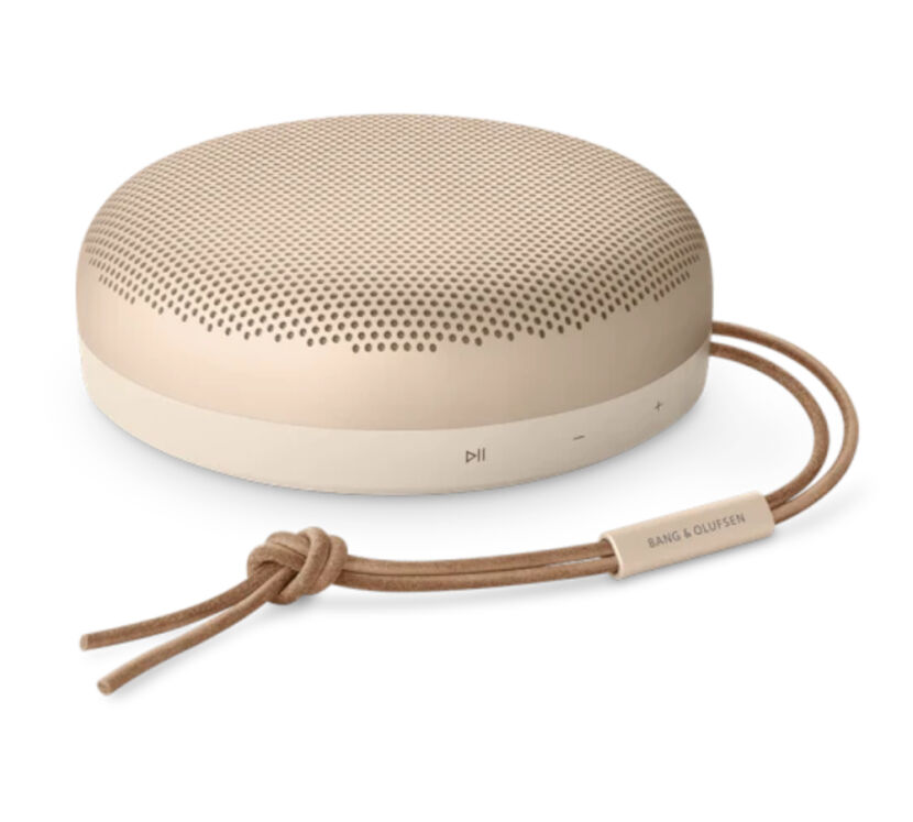 Bang & Olufsen Beosound A1 2nd Gen (gold tone). Przenośny głośnik Bluetooth.