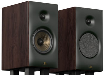Revival Audio Sprint 3 (walnut). Kolumny podstawkowe.